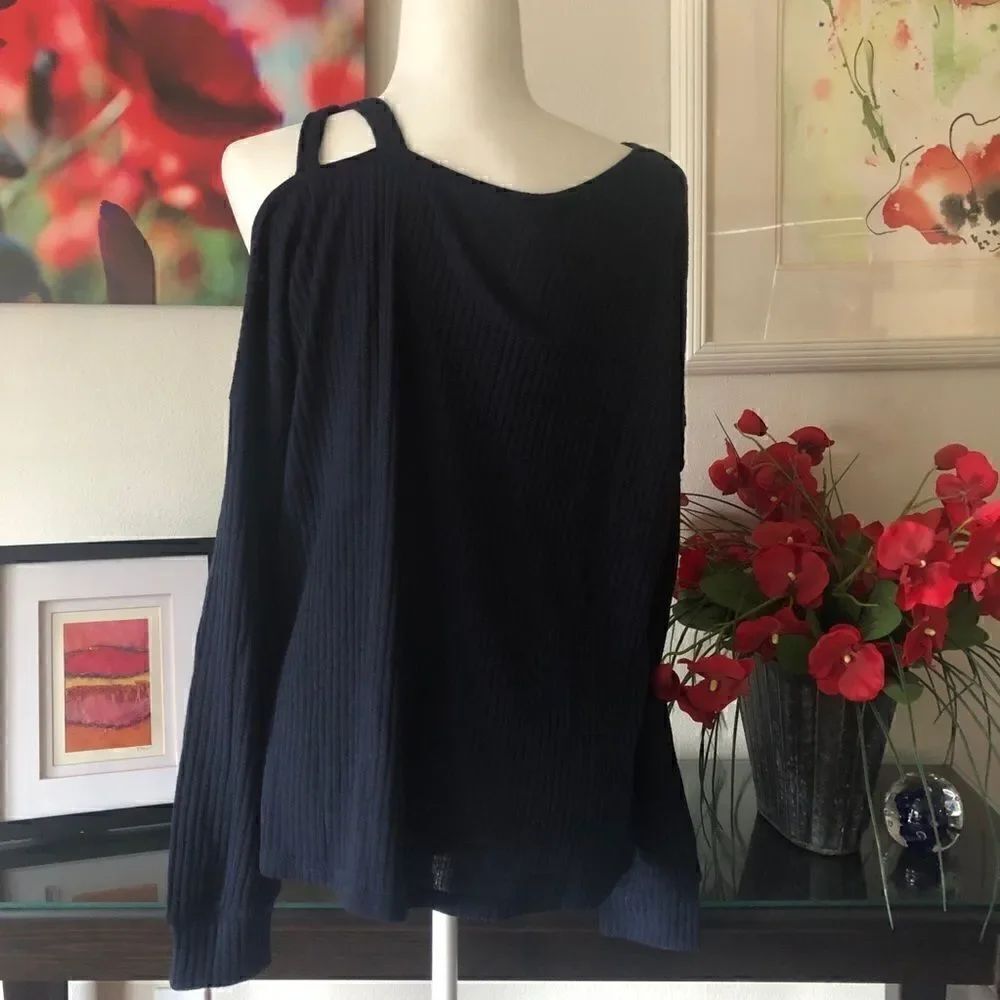 Cold Shoulder Dark Navy Sweater M - Picture 8 of 8